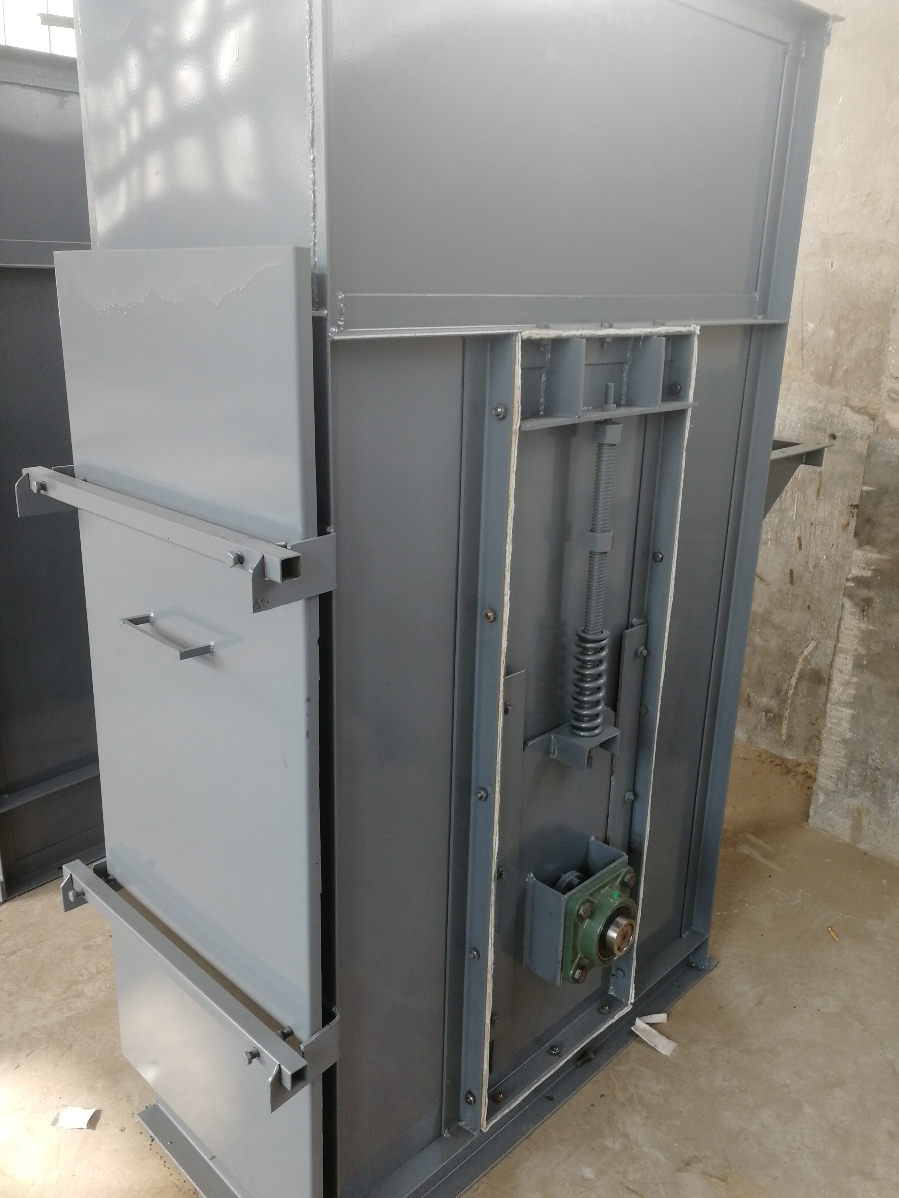 斗式提升機(jī)及其功能有哪些?(斗提機(jī)斗式提升機(jī))