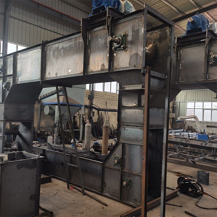 Z型斗式提升機如何實現(xiàn)過載保護(hù)安全運行 (z型斗式提升機藥品行業(yè))