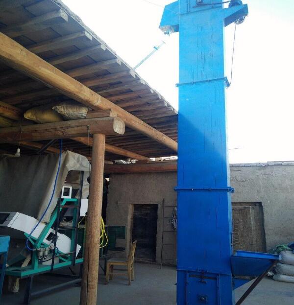 垂直斗式提升機(jī)料斗接觸殼體如何解決？